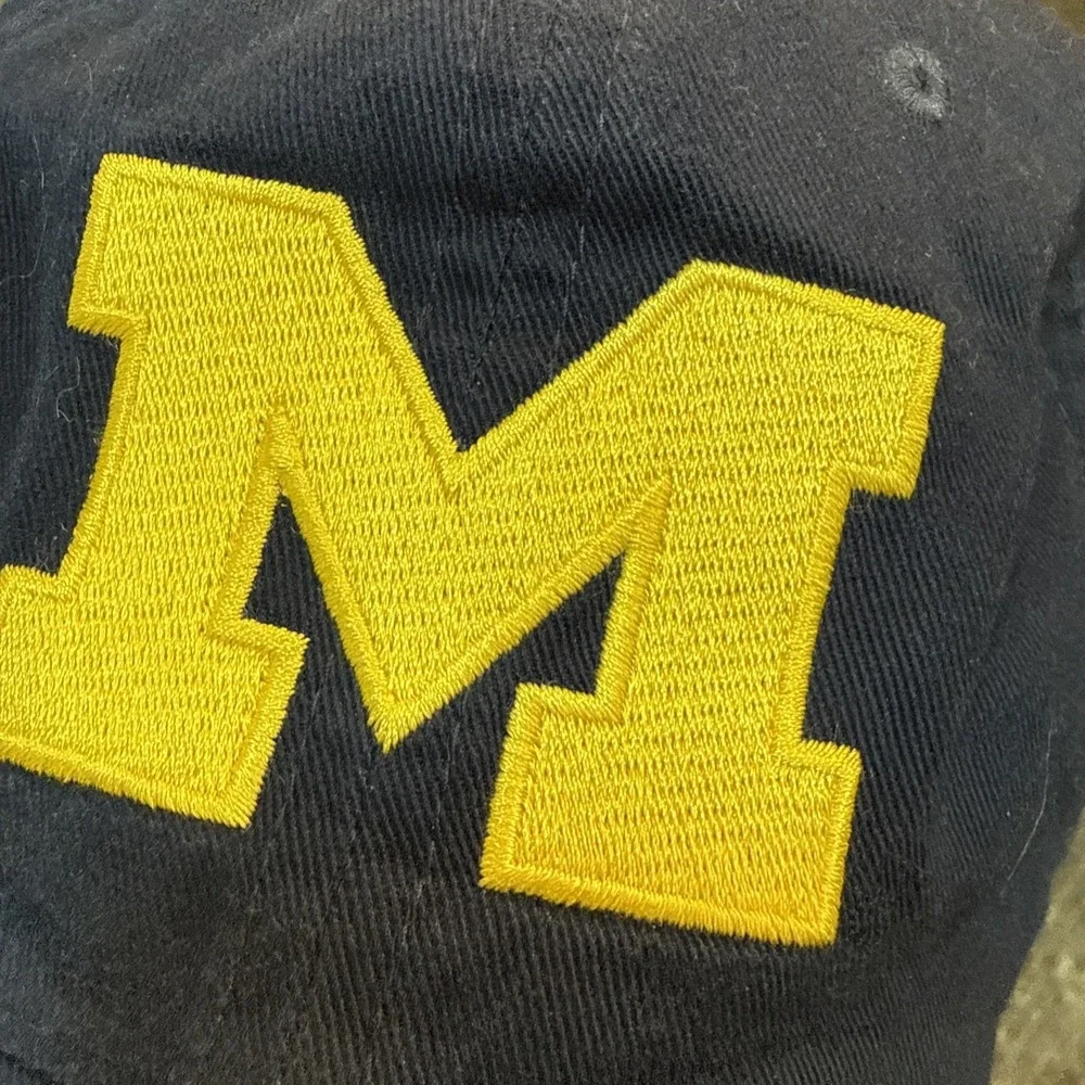 Michigan Wolverines Nike Heritage86, OSFA, Adjustable‎ Strap